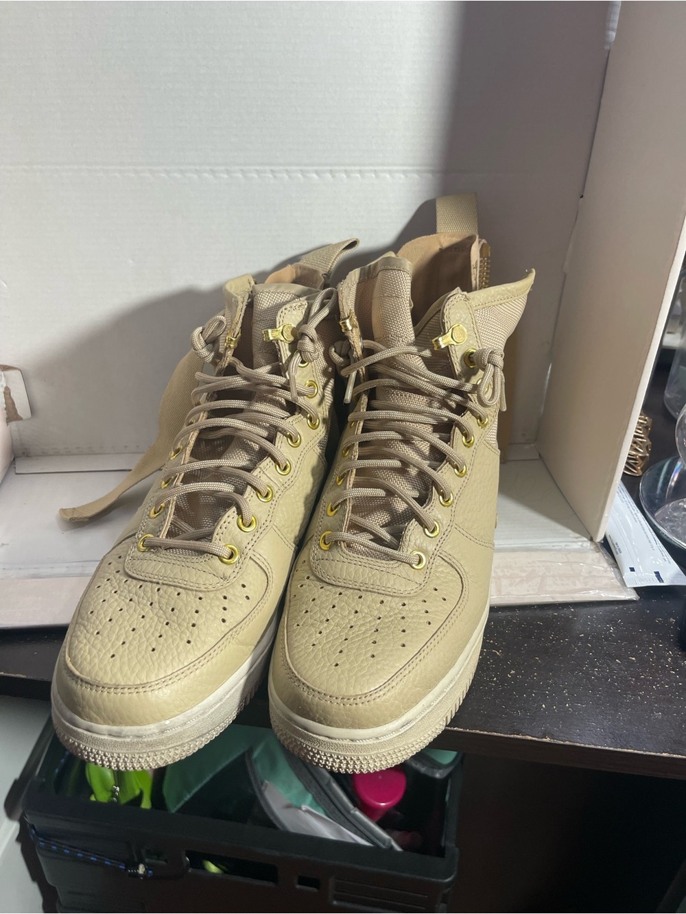 Rare- Men's Nike Air Force 1 High-Top Sneakers in Khaki - Military Edition
